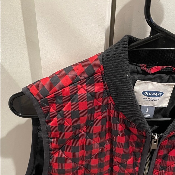 Old Navy Quilted Vests in Blue, Red/Blk buffalo plaid and Cream. All sz large - Picture 5 of 7